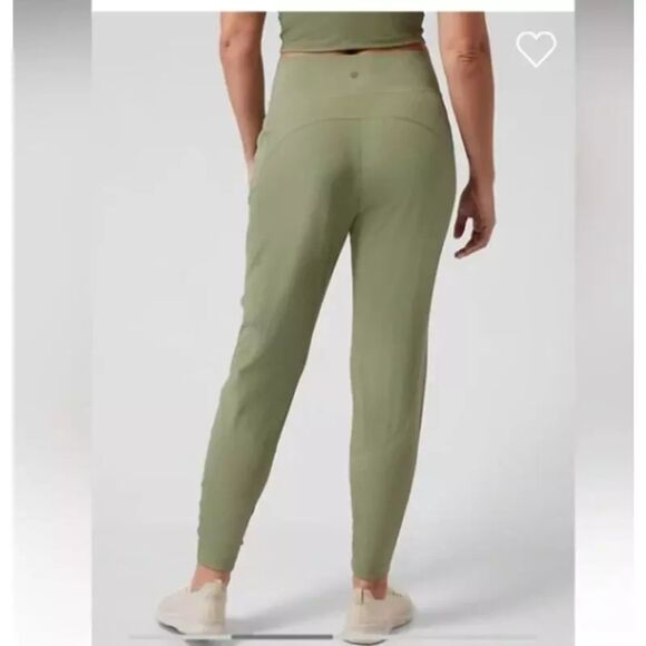Athleta Run with it Pants in Eucalyptus Green Size MED TALL - Picture 2 of 8